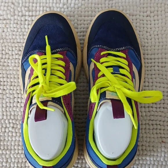 Vans Ultra Range Shoes - Picture 7 of 16